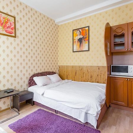 Квартира В Центрі На Вулиці Шевченка 12 Дуже Комфортна Недалеко Біля Вокзалу Lviv Kültér fotó